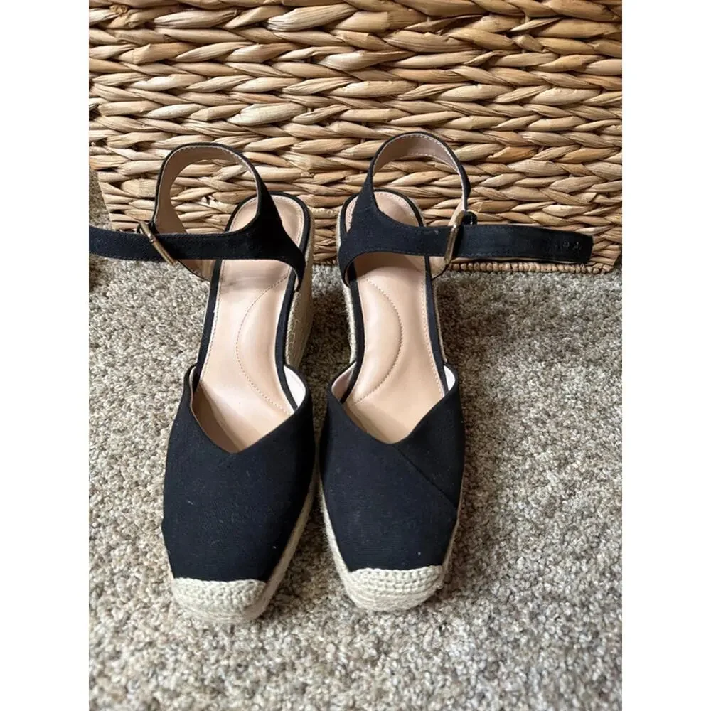 Time and Tru black wedge espadrille 10 641